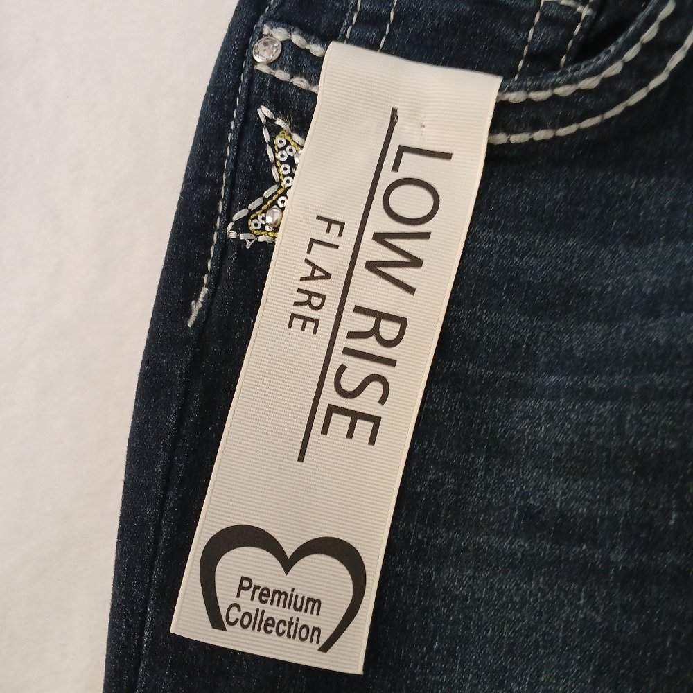Sky Dark Blue Low Rise Flared Jeans Embroidered Star Accent Juniors Size 7/8 - Picture 7 of 12
